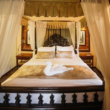 Casa Menezes - A Heritage Goan Homestay แบมโบลิม ภายนอก รูปภาพ
