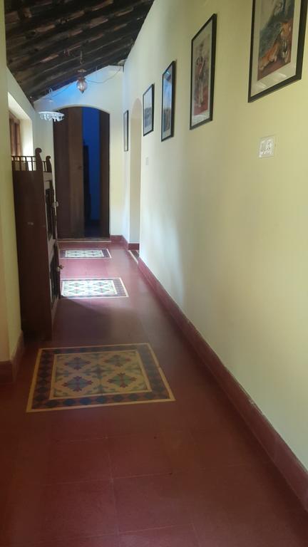 Casa Menezes - A Heritage Goan Homestay แบมโบลิม ห้อง รูปภาพ