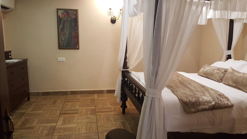 Casa Menezes - A Heritage Goan Homestay แบมโบลิม ห้อง รูปภาพ