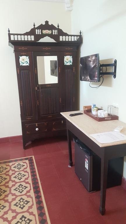 Casa Menezes - A Heritage Goan Homestay แบมโบลิม ห้อง รูปภาพ