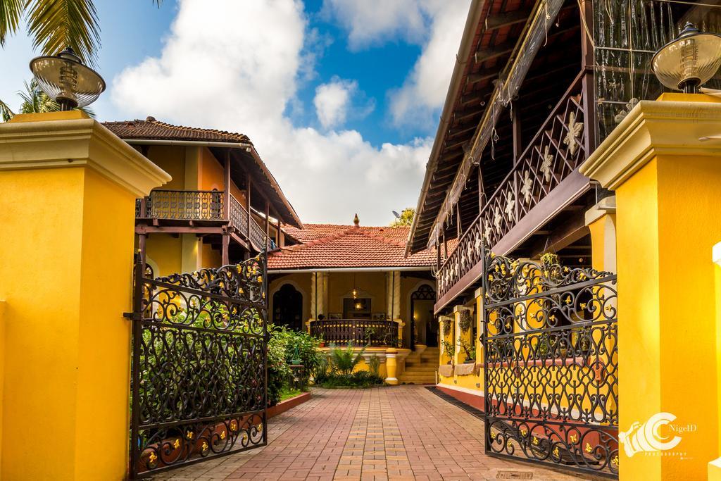 Casa Menezes - A Heritage Goan Homestay แบมโบลิม ภายนอก รูปภาพ