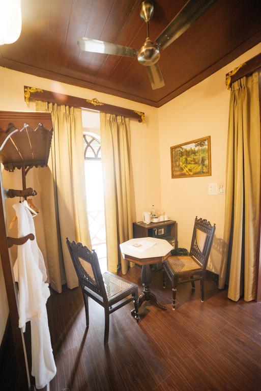 Casa Menezes - A Heritage Goan Homestay แบมโบลิม ภายนอก รูปภาพ