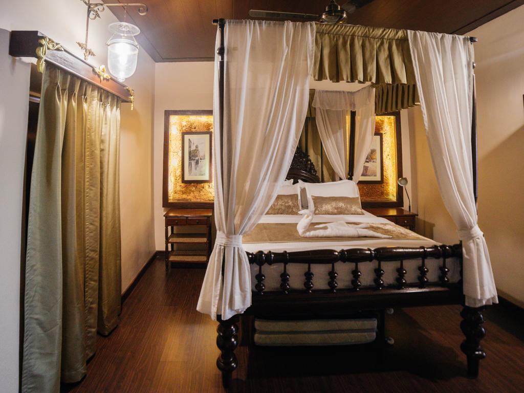 Casa Menezes - A Heritage Goan Homestay แบมโบลิม ภายนอก รูปภาพ
