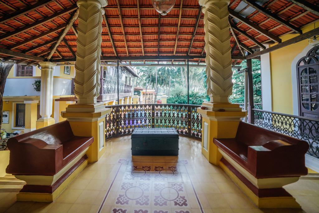 Casa Menezes - A Heritage Goan Homestay แบมโบลิม ภายนอก รูปภาพ