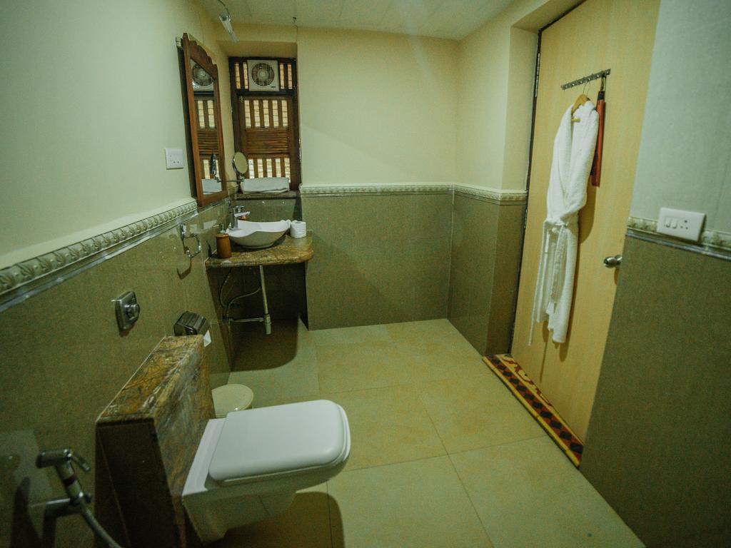 Casa Menezes - A Heritage Goan Homestay แบมโบลิม ภายนอก รูปภาพ