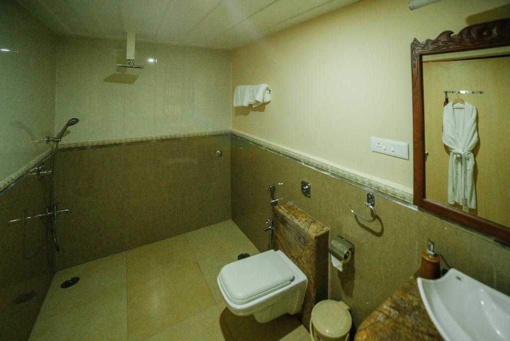 Casa Menezes - A Heritage Goan Homestay แบมโบลิม ภายนอก รูปภาพ